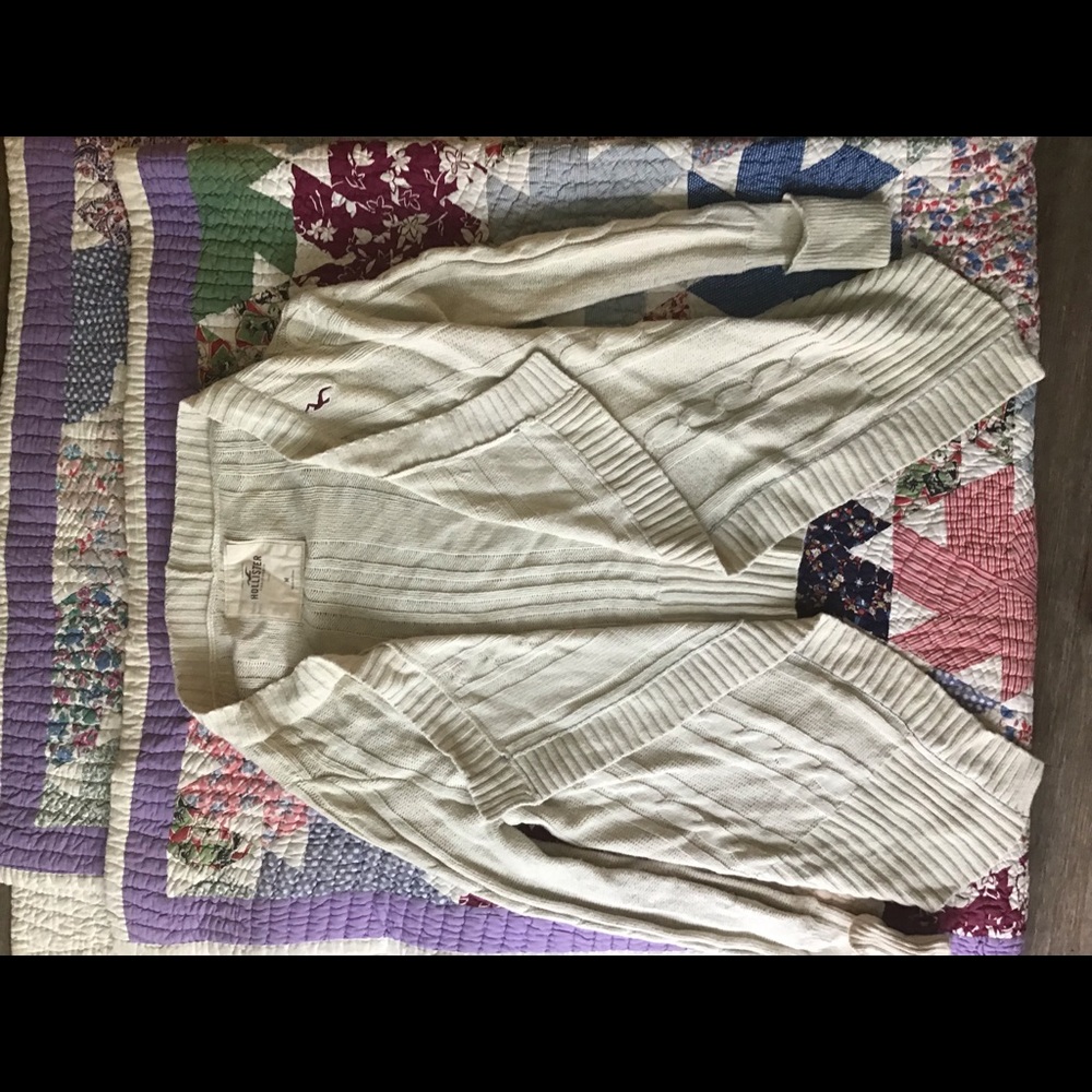 Hollister size medium cream colored cardigan